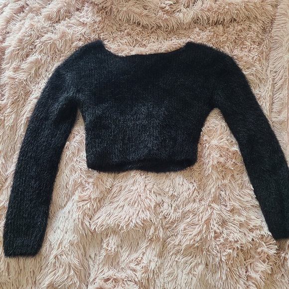 M/L Fuzzy Black Faux Wrap Long sleeved top - Picture 7 of 7